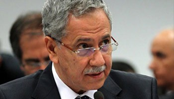 Arınç'a Ağır Hakaret: 'YILAN, SIÇAN'