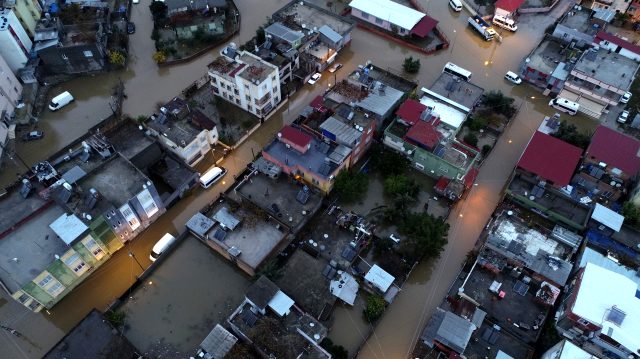 adana-sel-felaketi-siyasetcafe48484.jpg