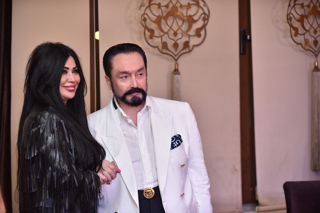 adnan-oktar-282929-siyaset-cafe.jpeg