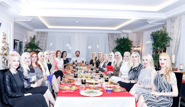 adnan-oktar-iftar-272828-siyaset-cafe.jpg