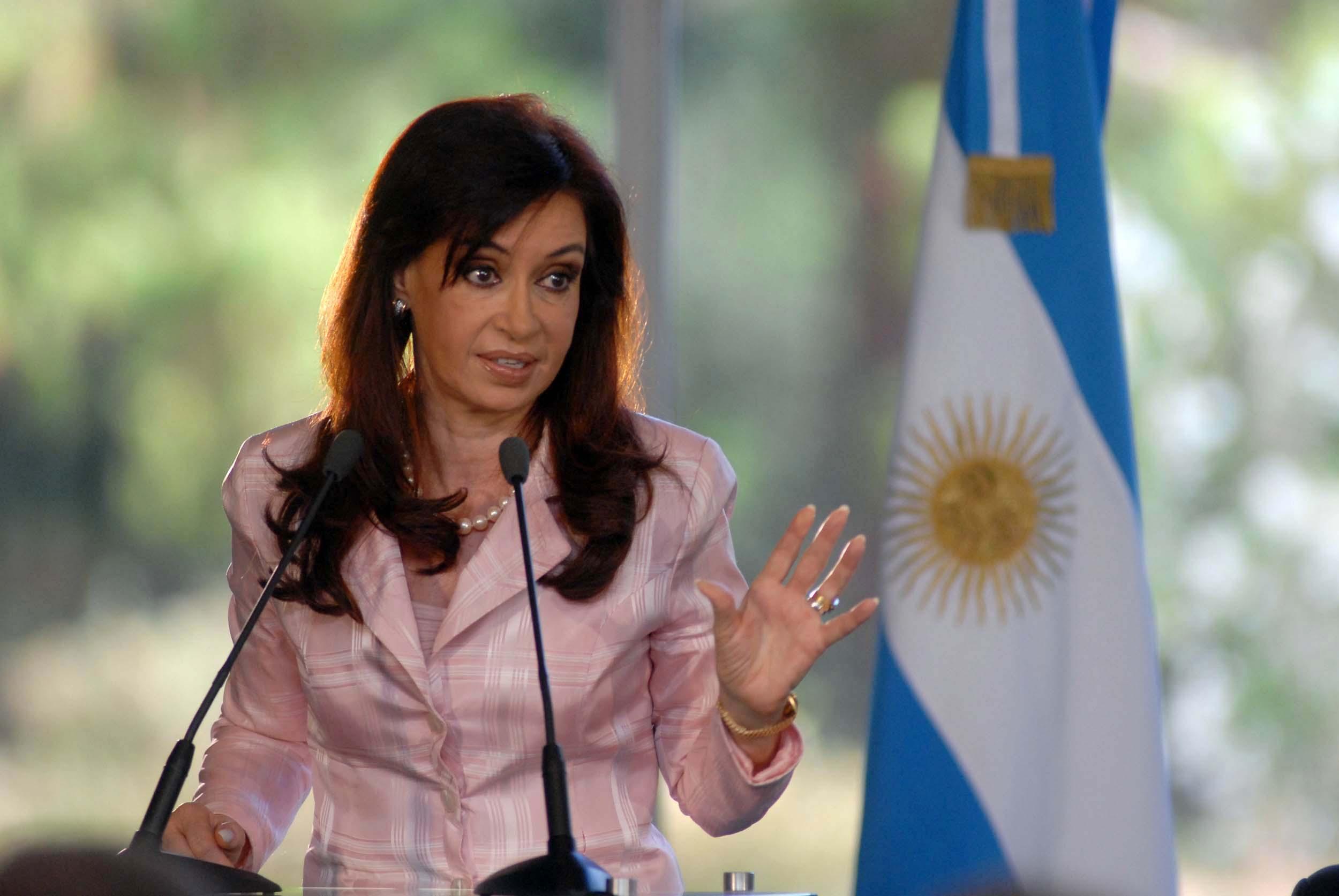 В какой стране женщина стала президентом. Аргентины Кристину Фернандес де Киршнер.