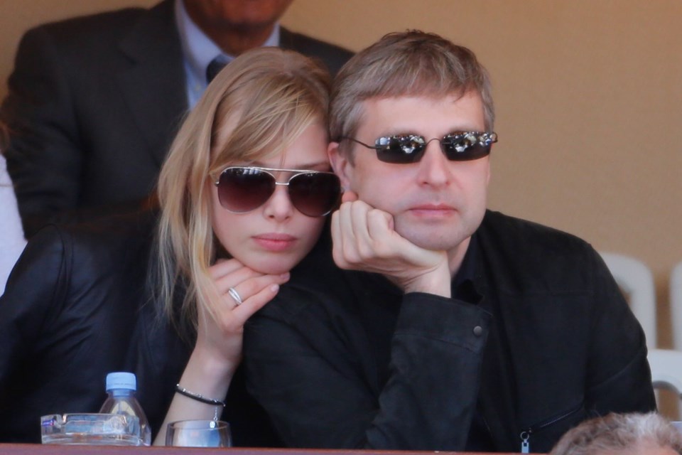 dmitry-rybolovlev-ve-elena-rybolovlev2014-604-milyon-dolar,3zfwtqj0uk69nxzugw71bq.jpg