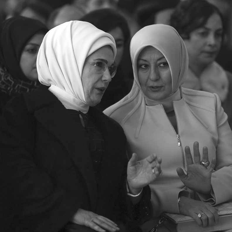 emine-erdogan-ve-hayrunnisa-gul-min.jpg