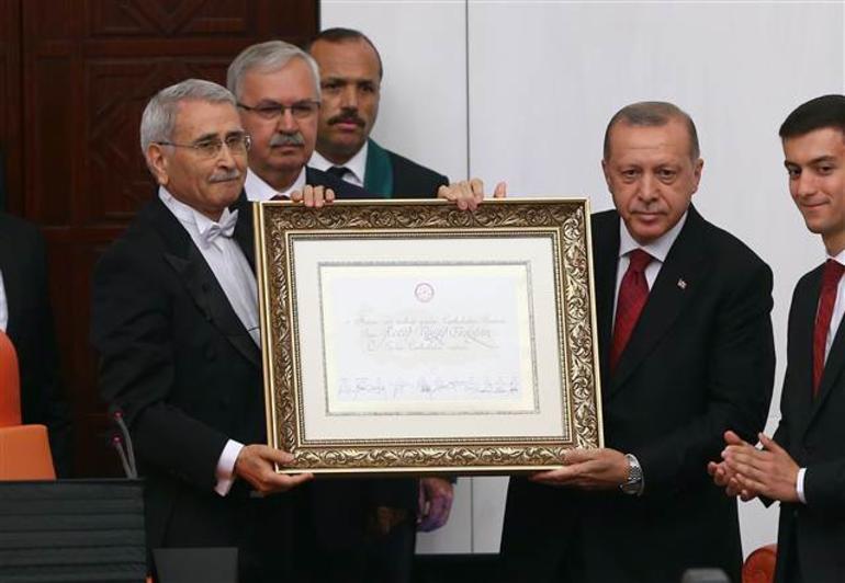 erdogan-baskanligini-ilan-etti-siyasetcafecom.jpg
