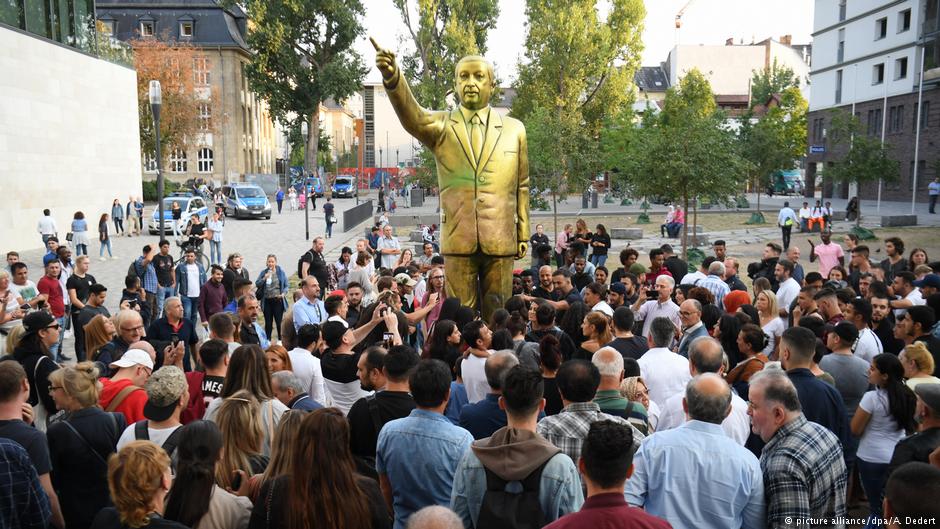 erdogan-heykeli.jpg