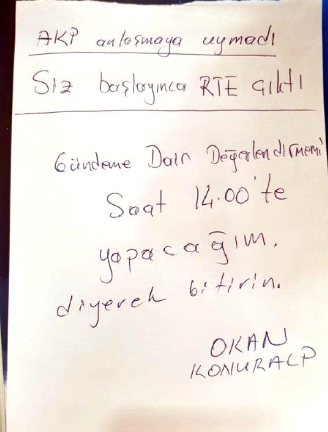 erdogan-konustugunda-konusmasini-yarida-kesen-siyasetcafe.jpg