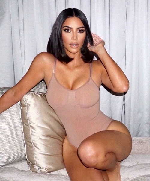 kim-kardashian-saniyeler-icinde-2-milyon-dolar-12472723-9588-m-min.jpg